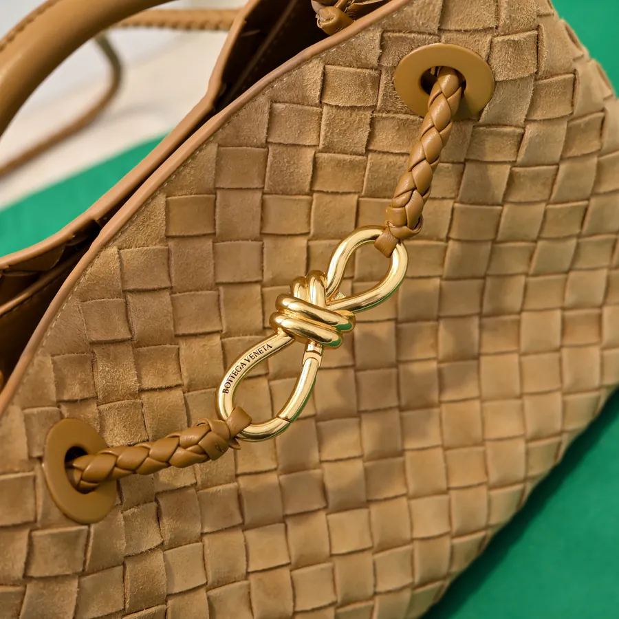 Bottega Veneta 2024 New Andiamo Bucket Bag