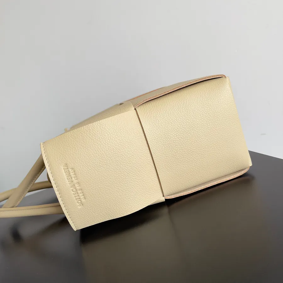 Arco Bucket Bag in Grained Calfskin