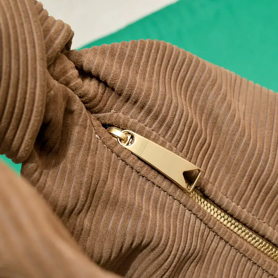 Large Jodie Tote Handbag with Intreccio Weave Craftsmanship