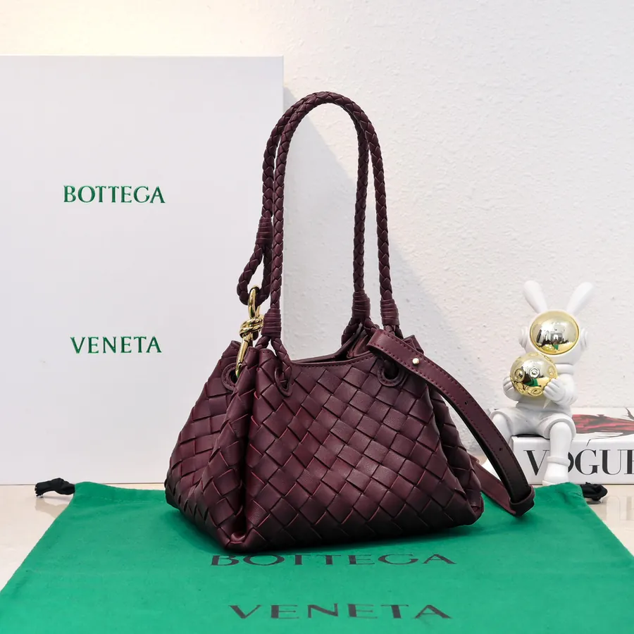 Andiamo Parachute Handbag with Retro Elements