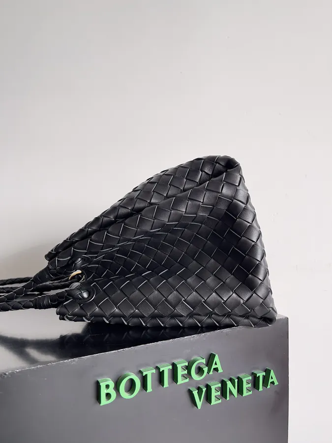 Andiamo Parachute Large Bucket Bag