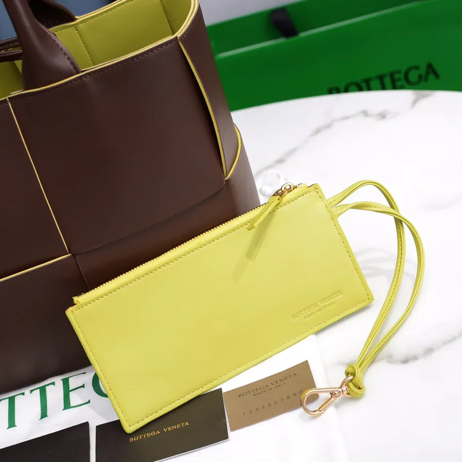 Early Autumn SLIP Tote Bag with Unique Color Contrast