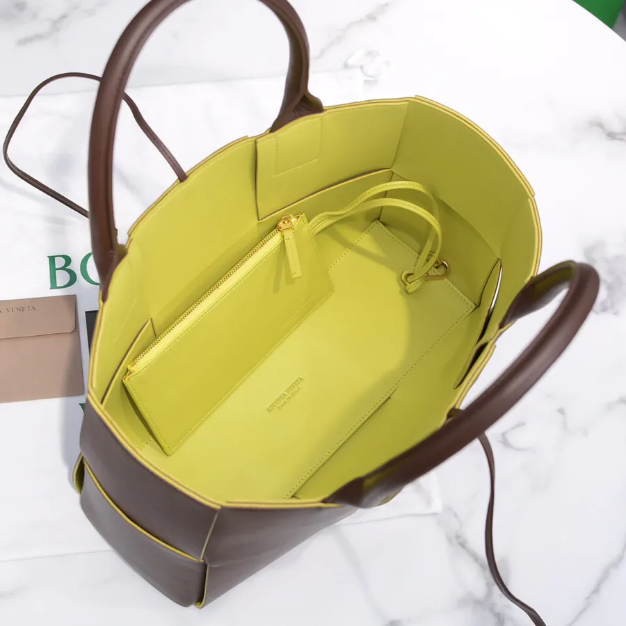 Early Autumn SLIP Tote Bag with Unique Color Contrast