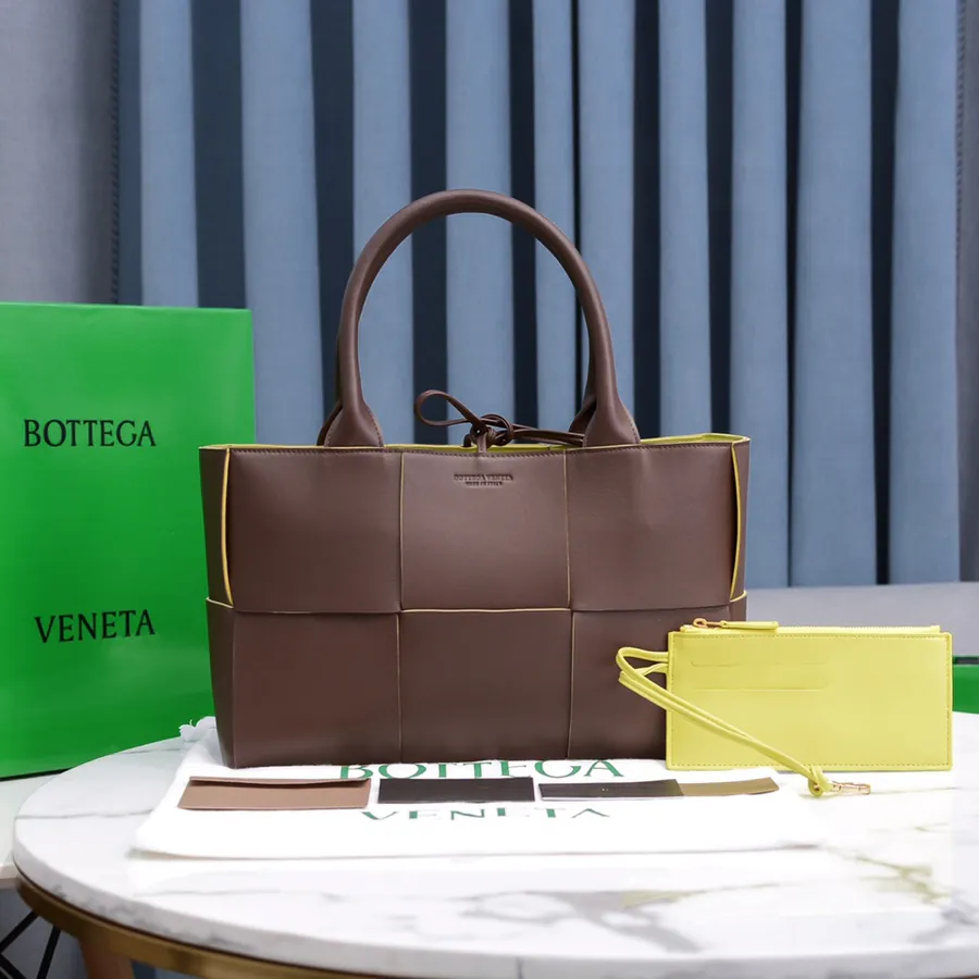 Early Autumn SLIP Tote Bag with Unique Color Contrast