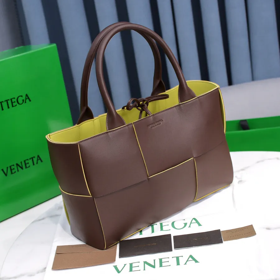 Early Autumn SLIP Tote Bag with Unique Color Contrast