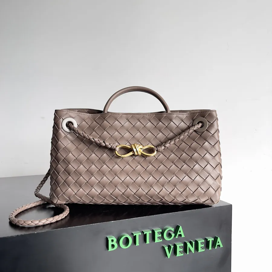 Andiamo Crossbody Bag Lightweight and Chic Design