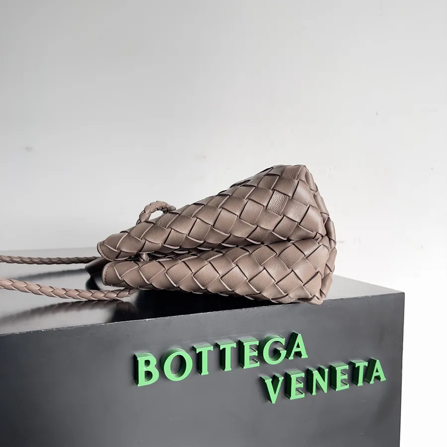 Andiamo Crossbody Bag Lightweight and Chic Design