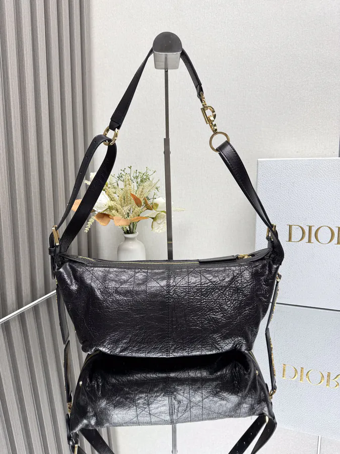 D Journey Handbag Modern Design, Classic Silhouette