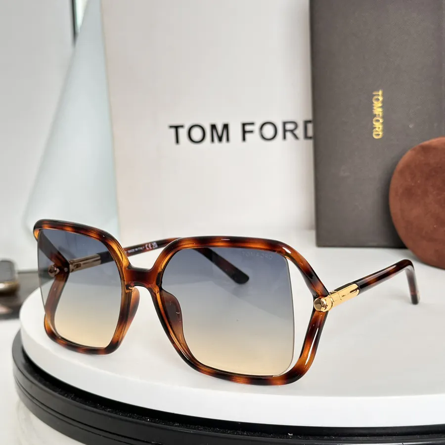 TOMFORD Solange Frame