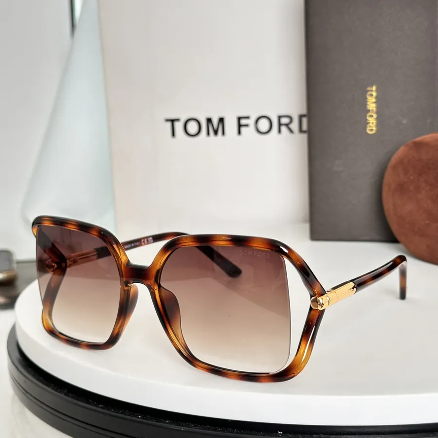 TOMFORD Solange Frame