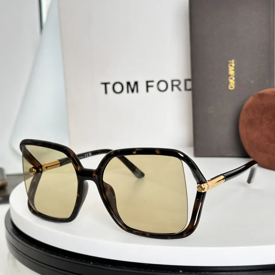 TOMFORD Solange Frame
