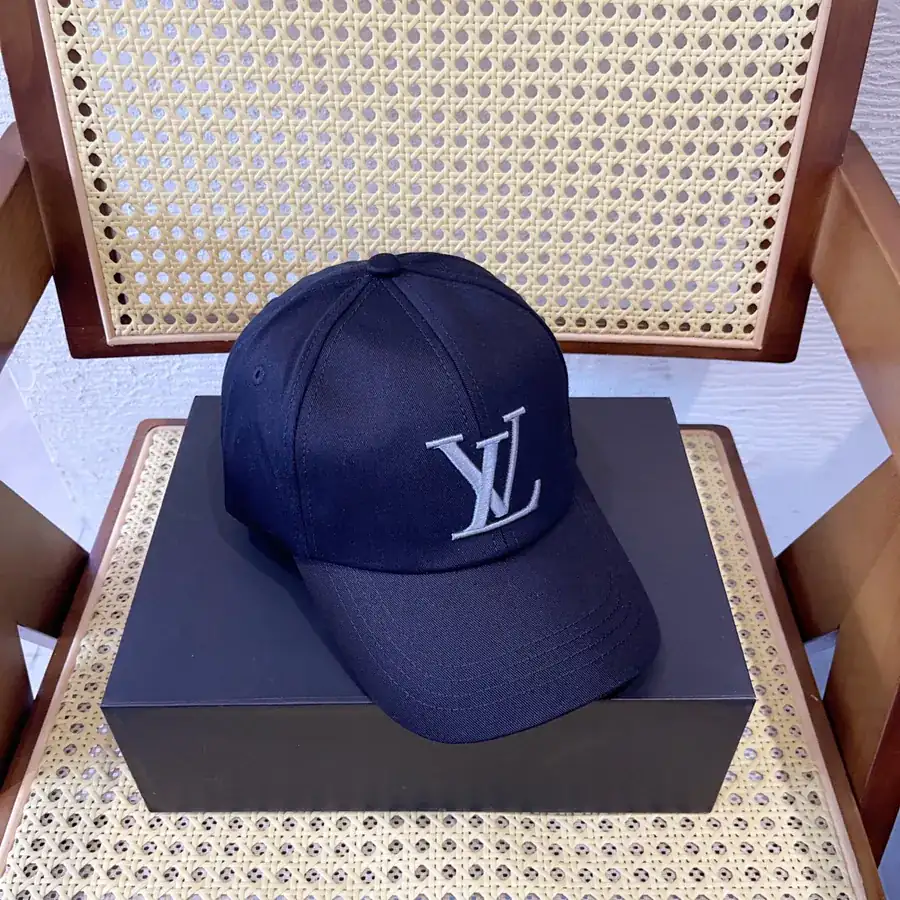 New Baseball Cap from Lüjia Sweet and Cool Style