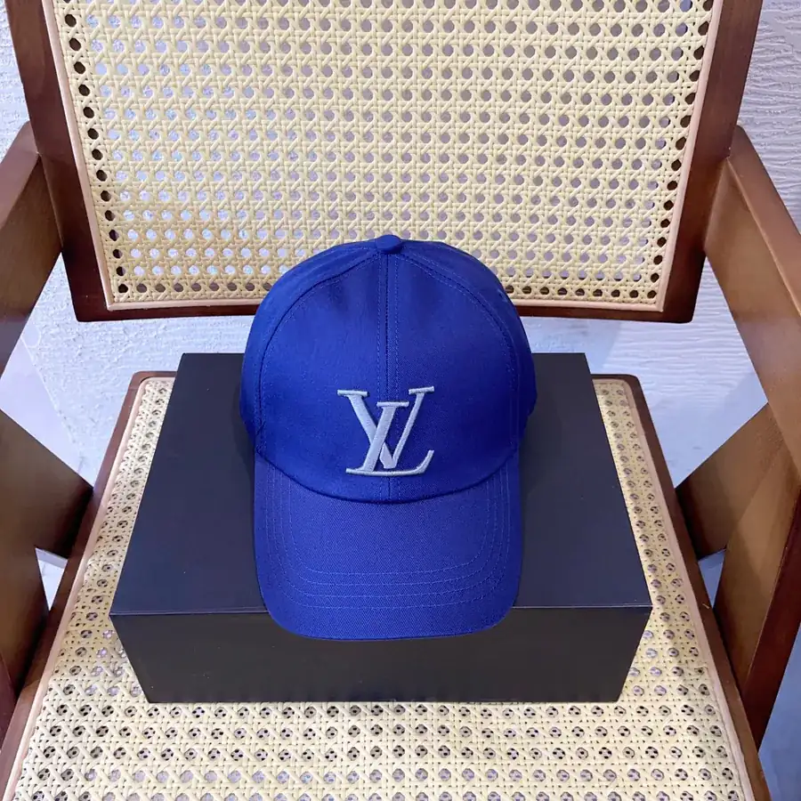New Baseball Cap from Lüjia Sweet and Cool Style