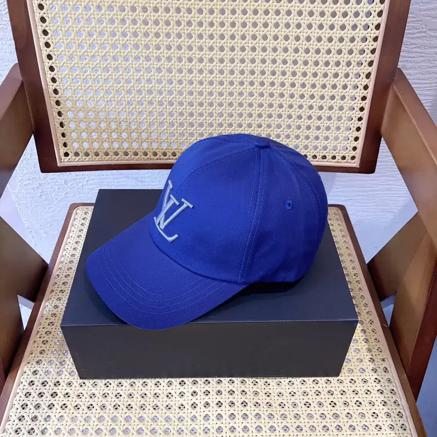 New Baseball Cap from Lüjia Sweet and Cool Style