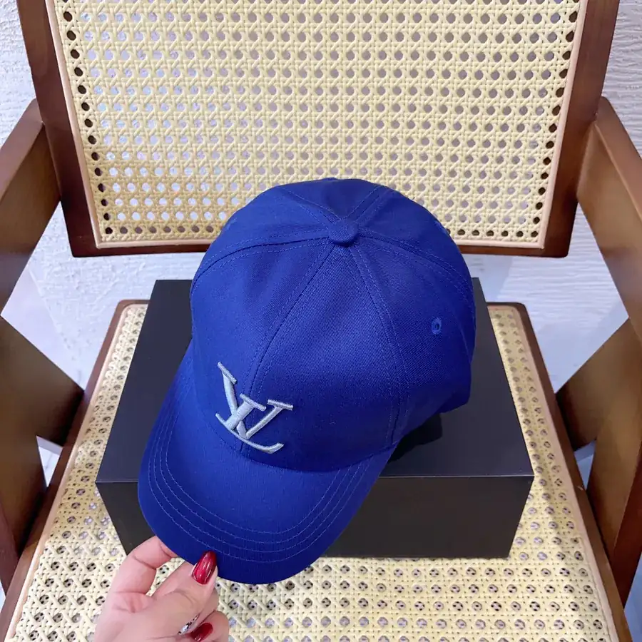 New Baseball Cap from Lüjia Sweet and Cool Style