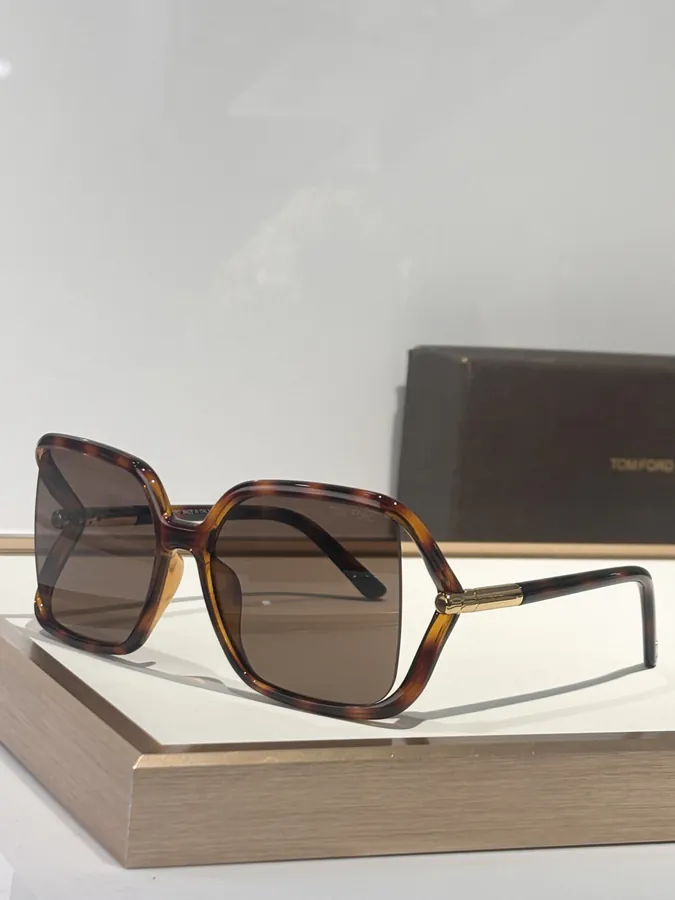TOMFORD Solange Frame