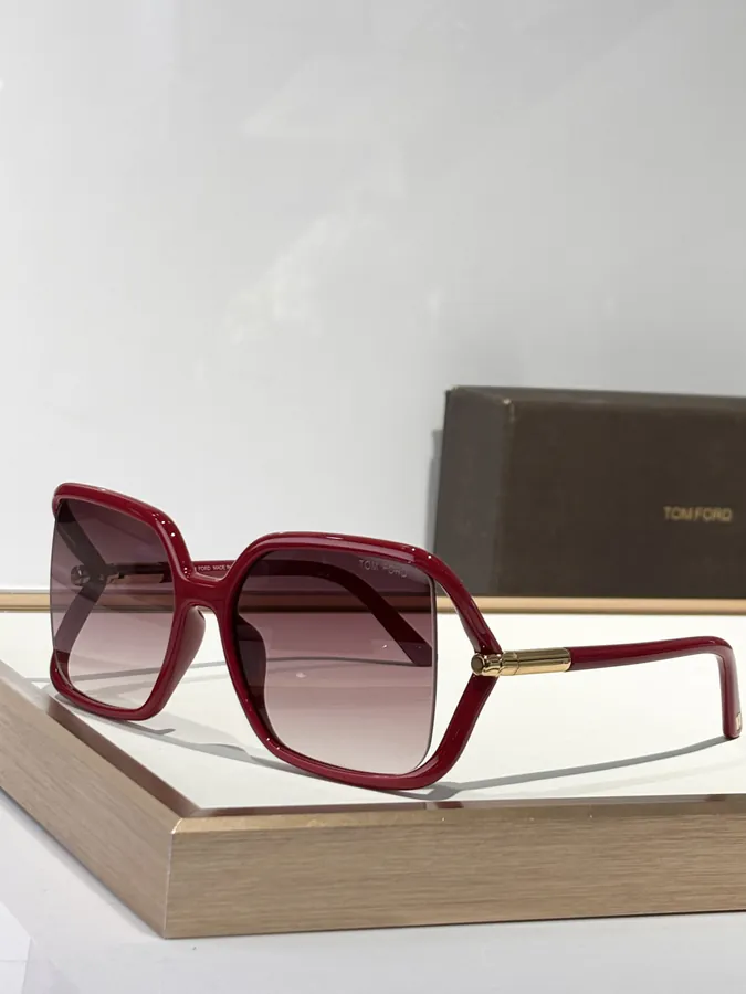 TOMFORD Solange Frame
