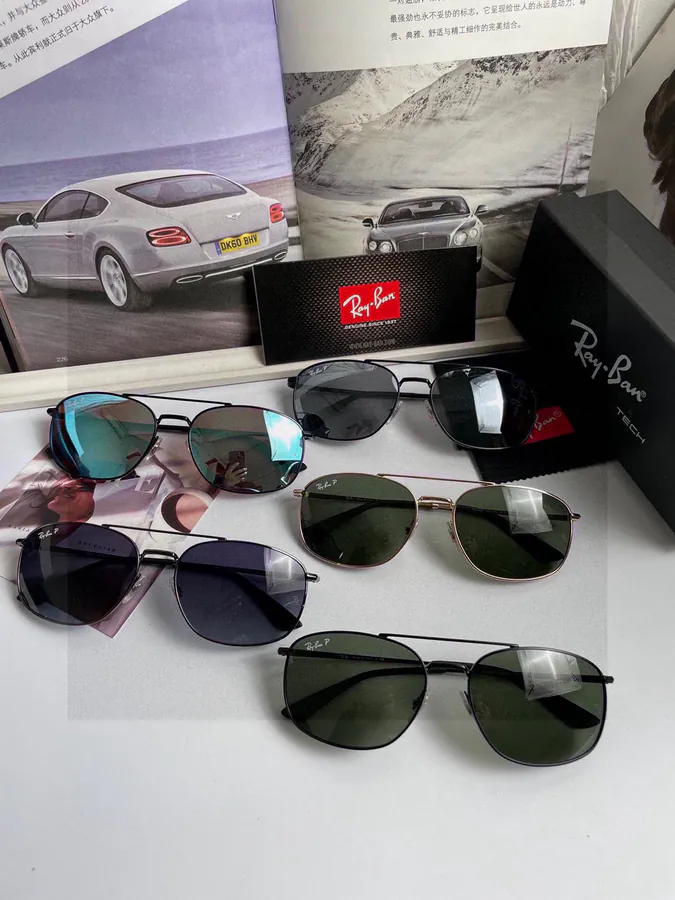 Ray.Ban Men's Polarized Sunglasses with Premium Frame