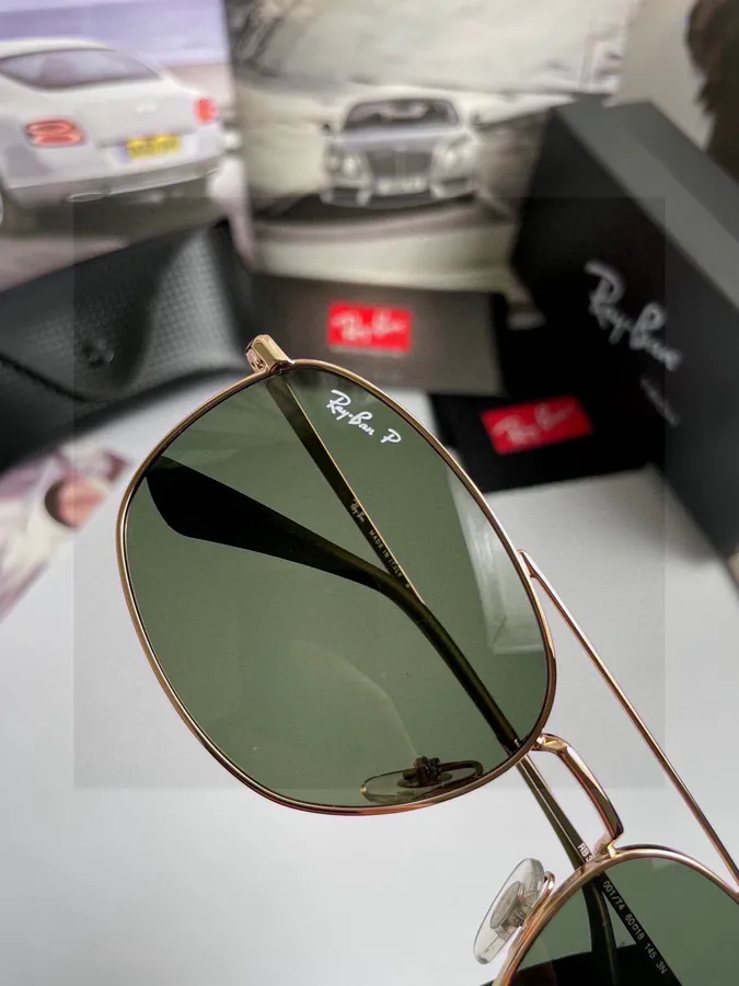 Ray.Ban Men's Polarized Sunglasses with Premium Frame