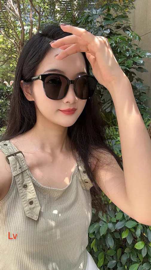 Louis Vuitto Square Polarized Sunglasses Fashion Aviator Style for Men and Women