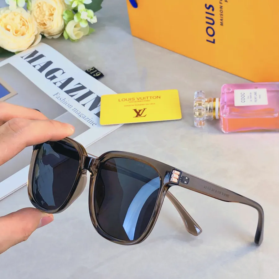 Louis Vuitto Square Polarized Sunglasses Fashion Aviator Style for Men and Women