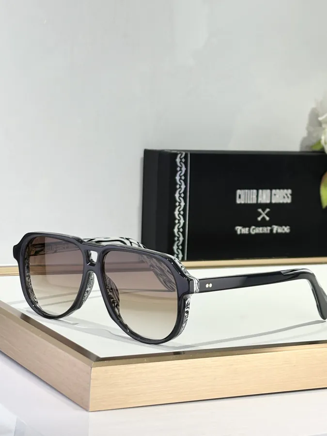 CUTLER AND GROSS P185 Master Series Eyewear