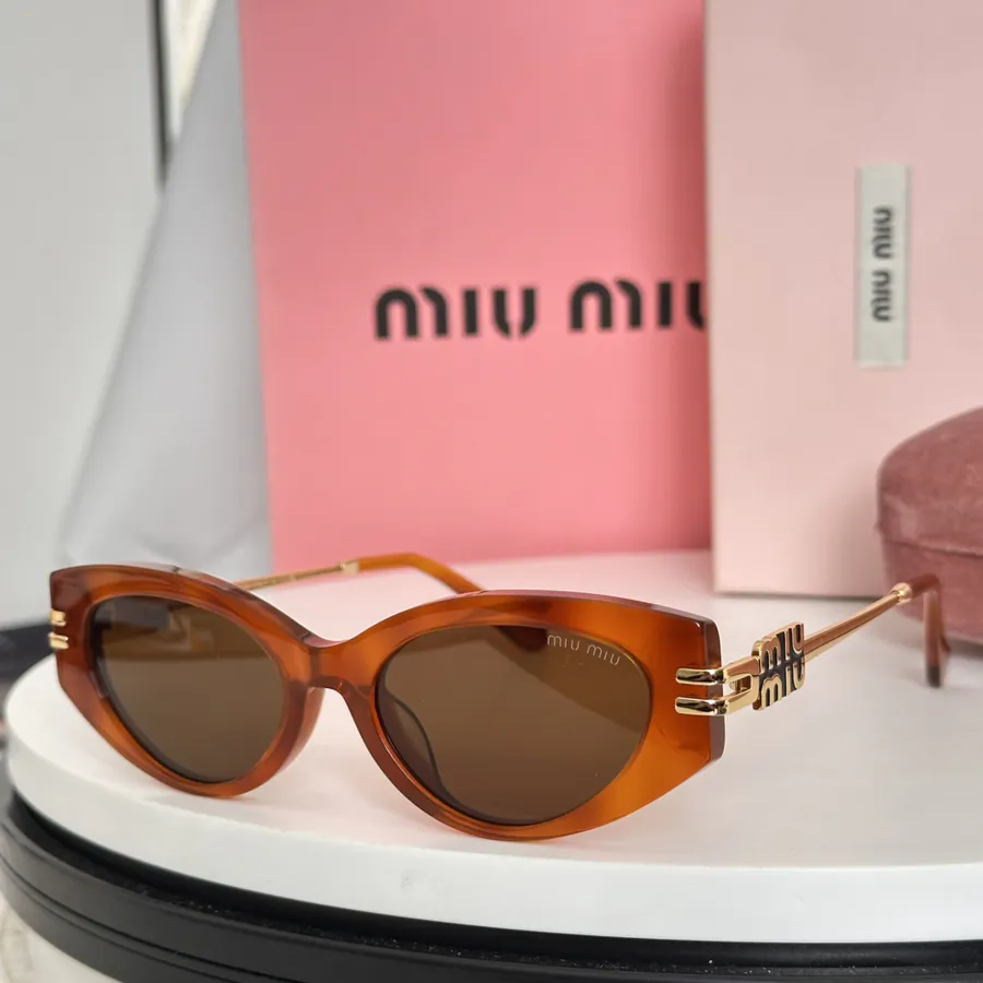 MIU MI* Bucket Bag