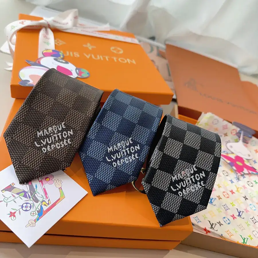 Pharrell Williams Design Damier Tie with L.Vuitton Déposée