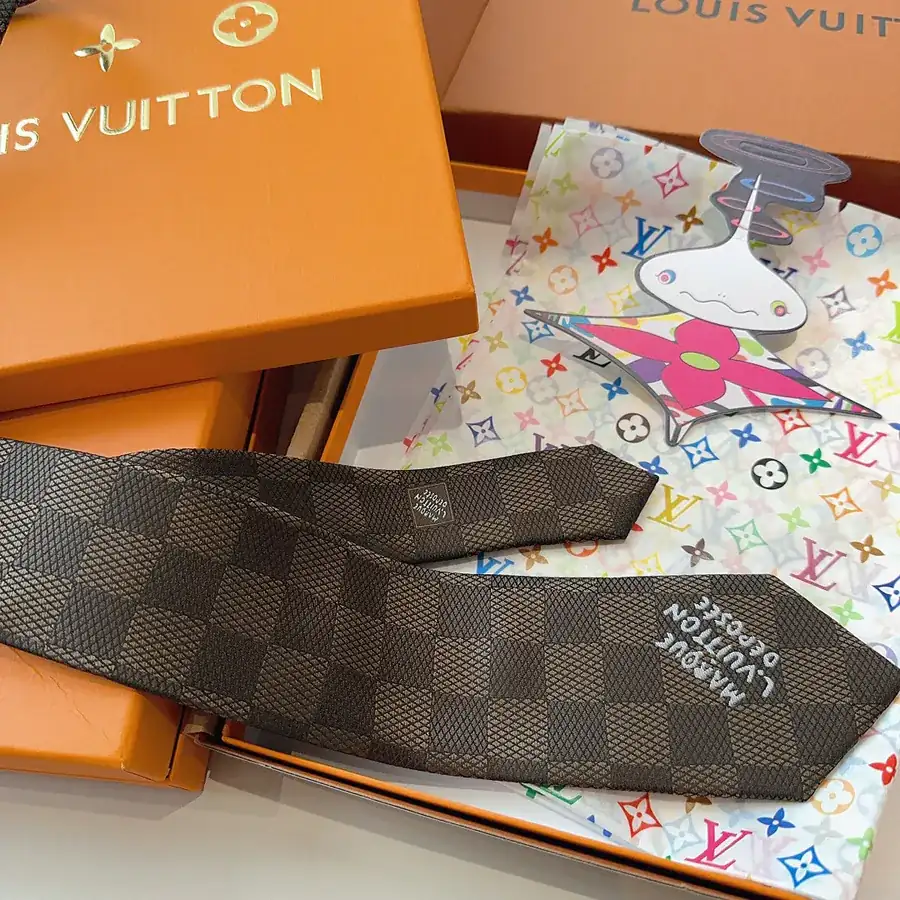 Pharrell Williams Design Damier Tie with L.Vuitton Déposée