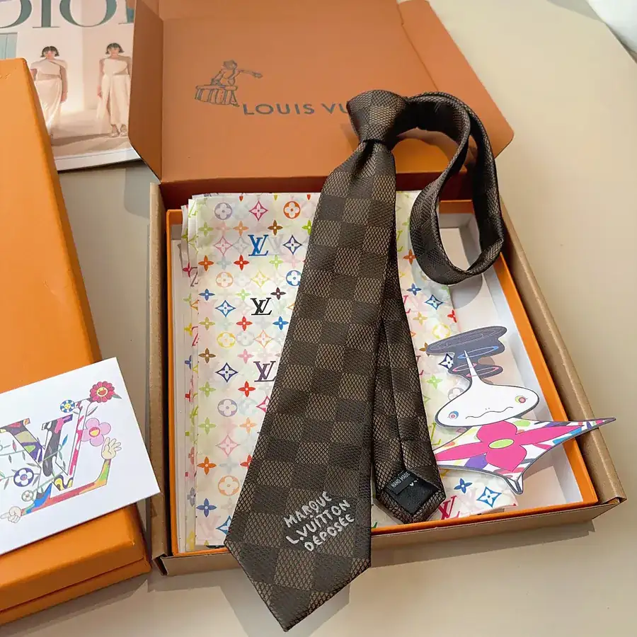 Pharrell Williams Design Damier Tie with L.Vuitton Déposée