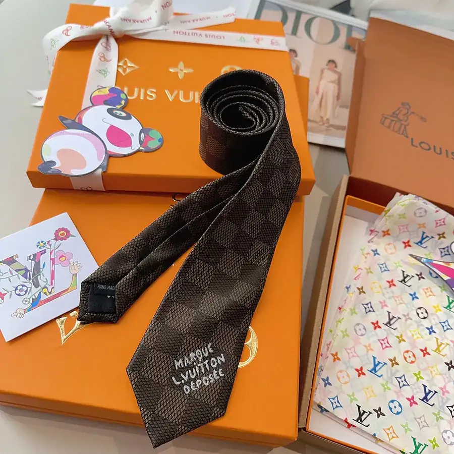 Pharrell Williams Design Damier Tie with L.Vuitton Déposée