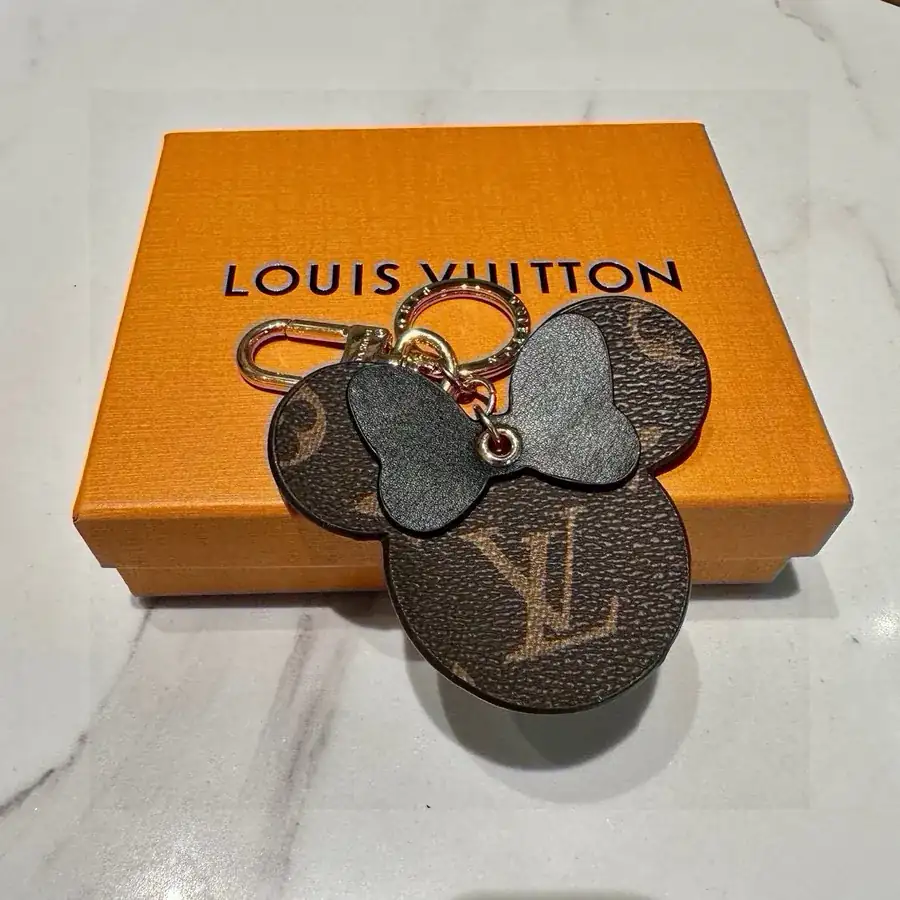 LOUIS VUITTON Spade Accessories & Keychain