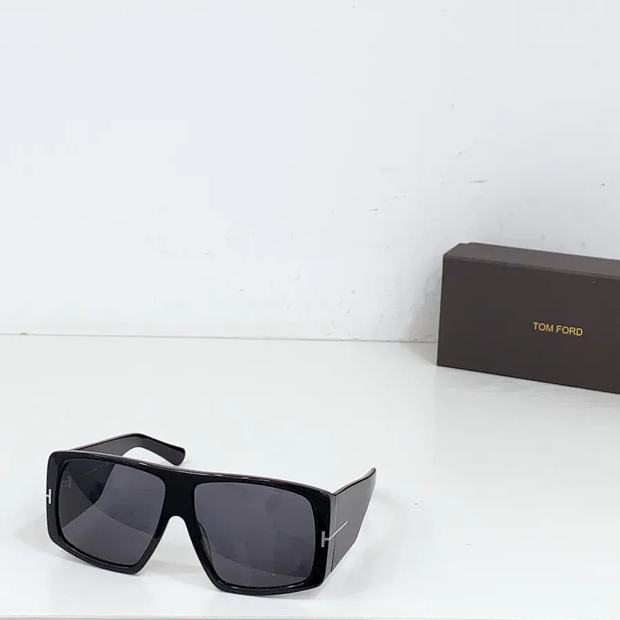 Tom Ford P100 Raven Oversized Frame