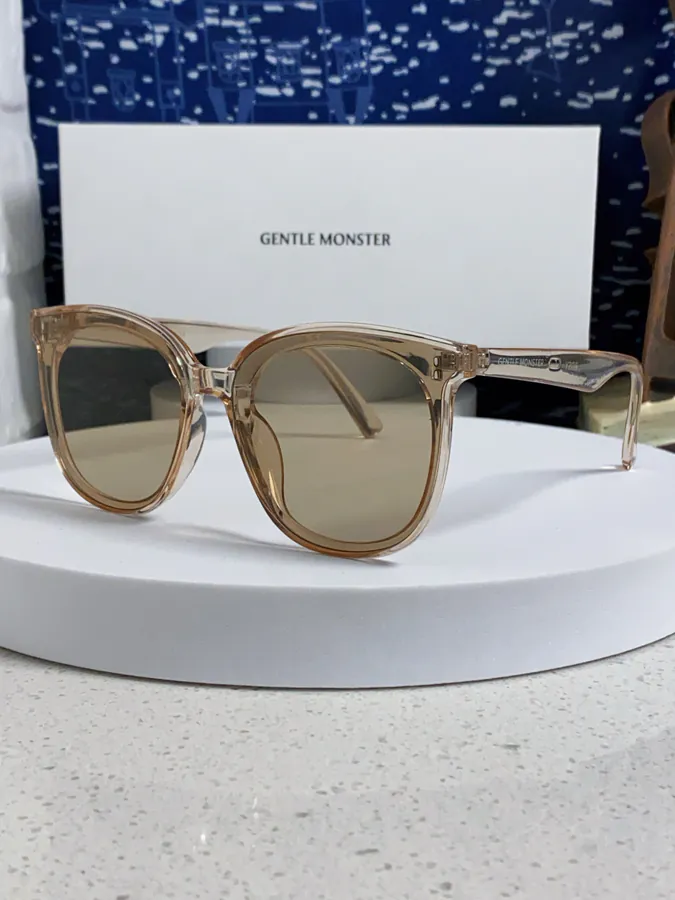 P75 Gentle Moster (GM) Square Frame Trendy Fashion Oversized Sunglasses