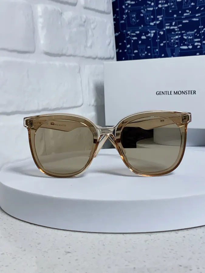 P75 Gentle Moster (GM) Square Frame Trendy Fashion Oversized Sunglasses