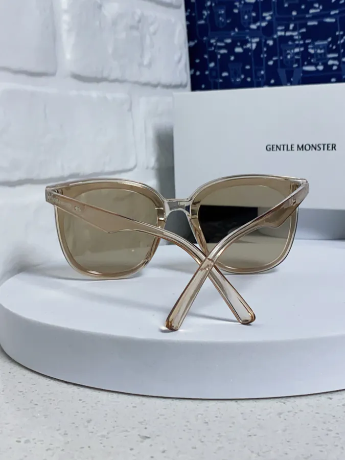 P75 Gentle Moster (GM) Square Frame Trendy Fashion Oversized Sunglasses