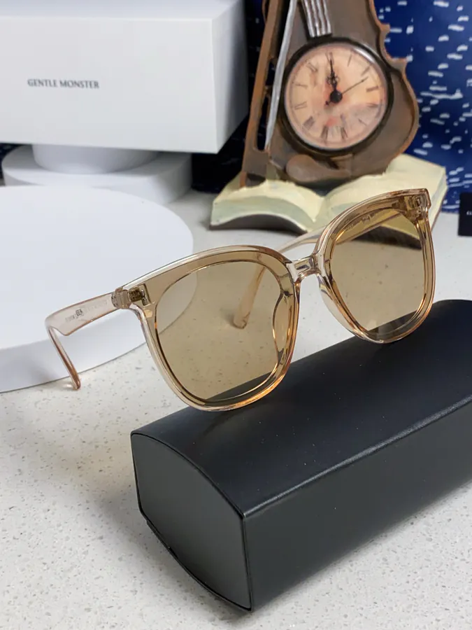 P75 Gentle Moster (GM) Square Frame Trendy Fashion Oversized Sunglasses
