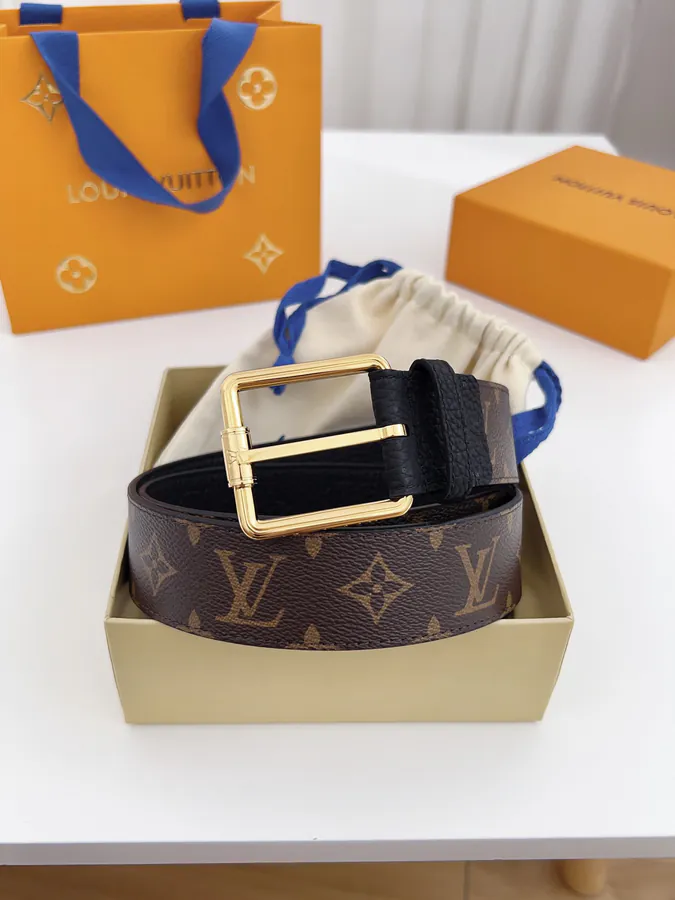 A Brand Bucket Bag with Grained Calfskin