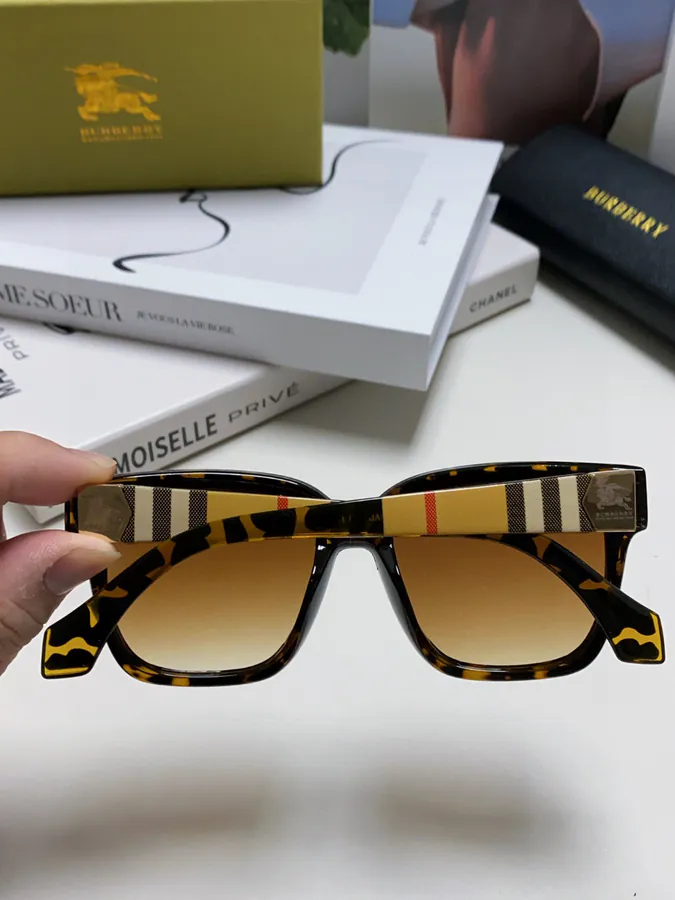 Burberry 2025 New Sun Glasses for Men Classic Tartan Design
