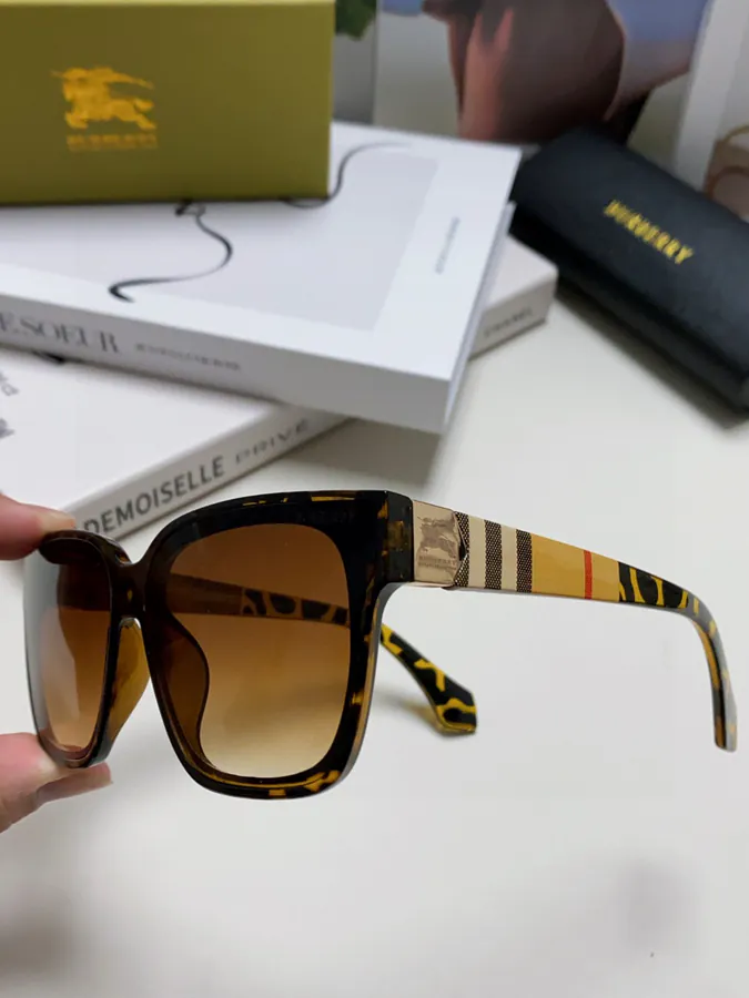 Burberry 2025 New Sun Glasses for Men Classic Tartan Design