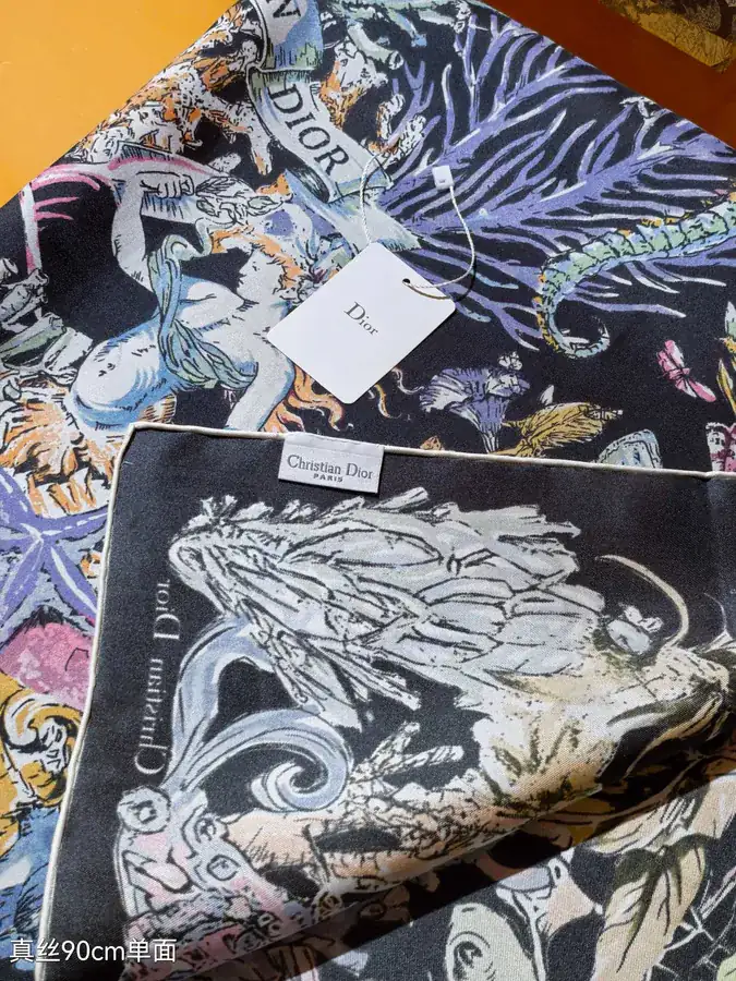 Cabinet de la Mer Pattern Print Silk Scarf