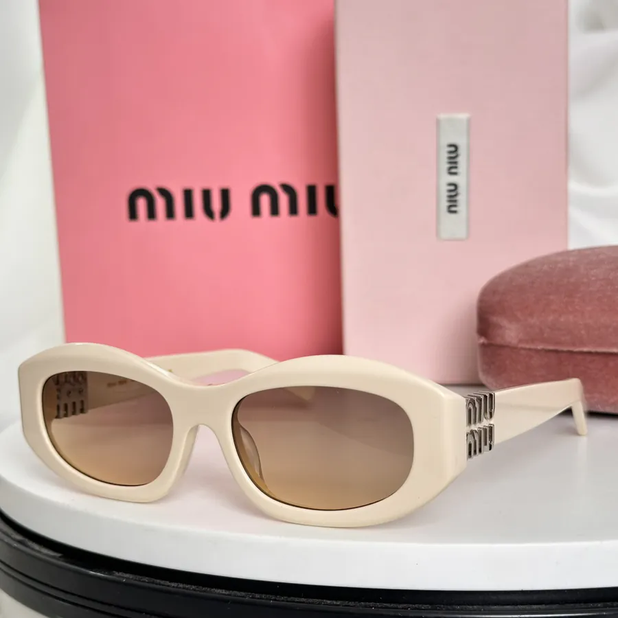 MIU MI* Bucket Bag
