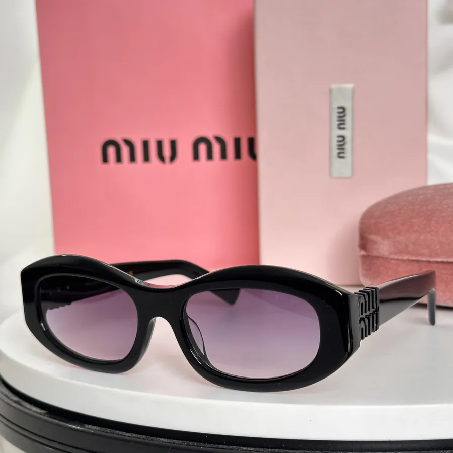 MIU MI* Bucket Bag