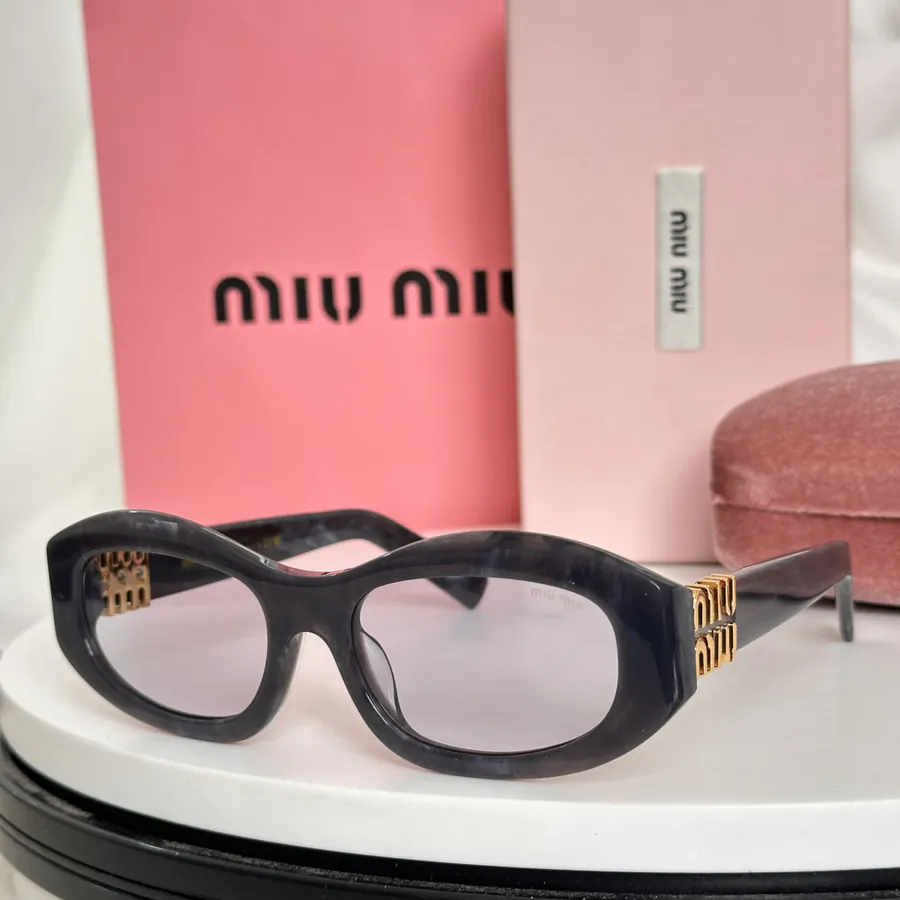 MIU MI* Bucket Bag