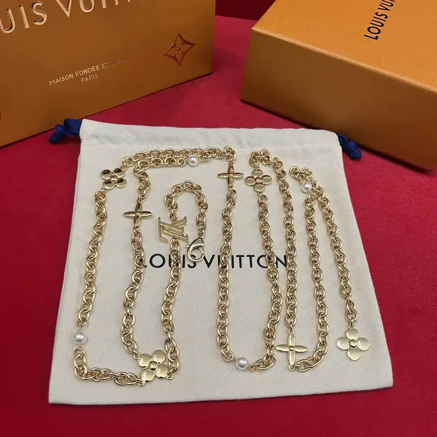 Lujia Waist Chain with Floral Pattern and Pearls