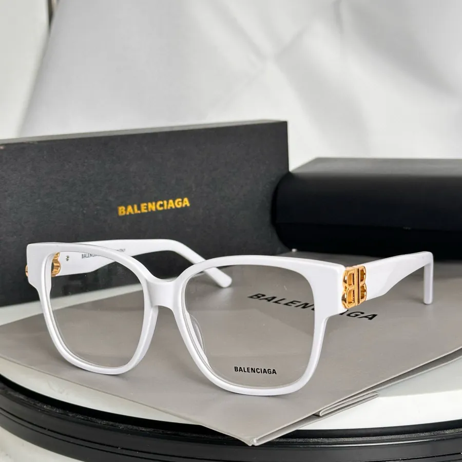 Balencia* Parisian BB0104 Square Frame Sunglasses