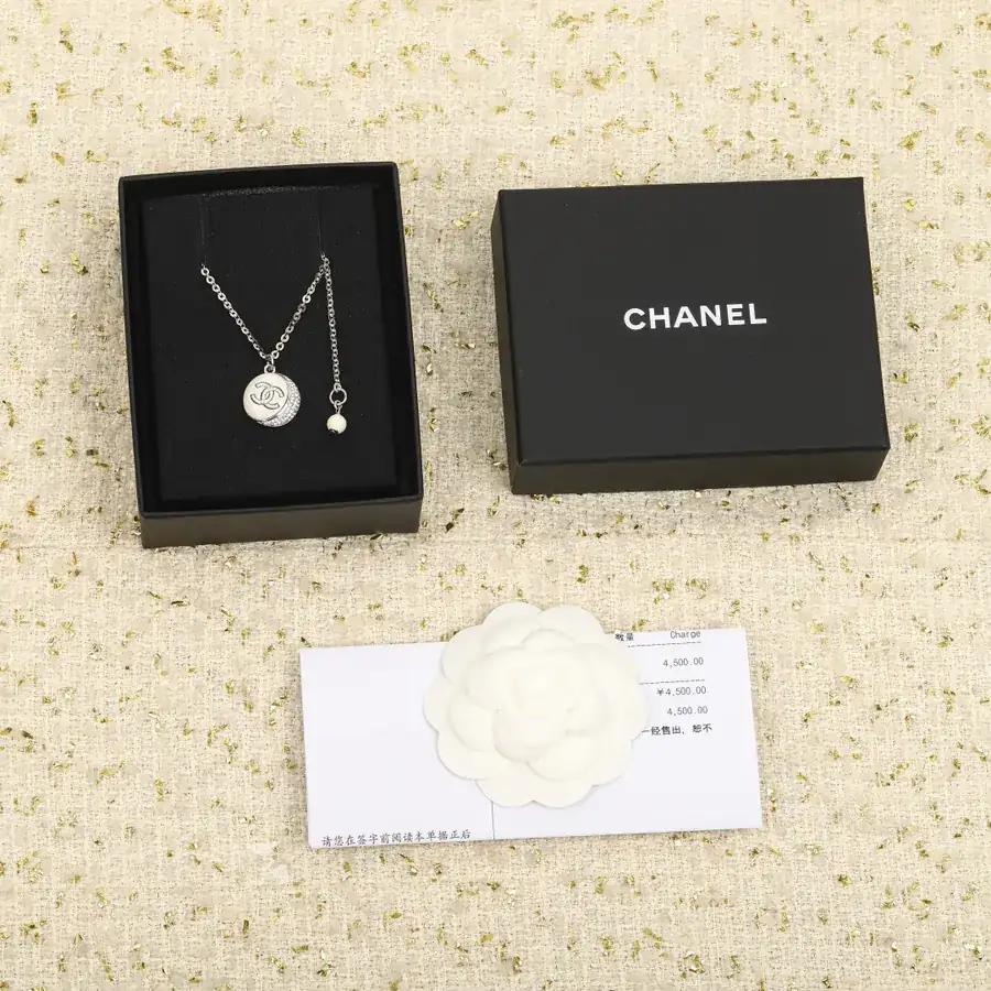 White Resin Necklace Classic Design