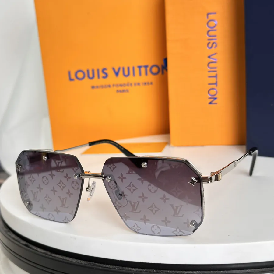 LOUIS Bucket Bag