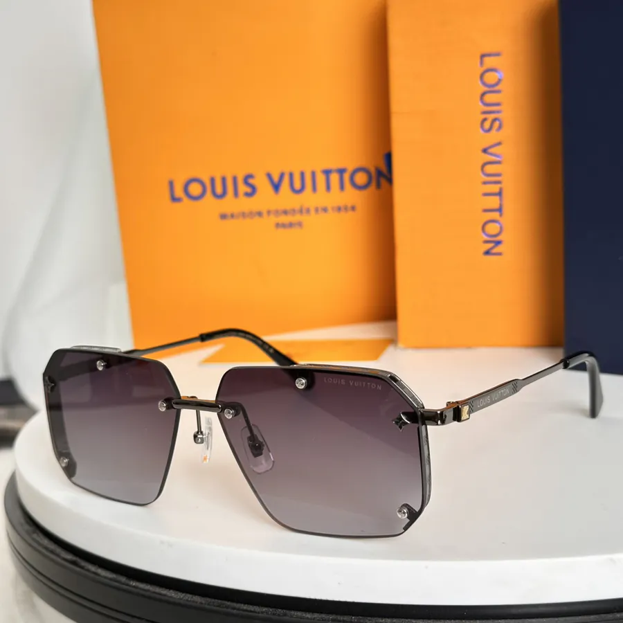 LOUIS Bucket Bag