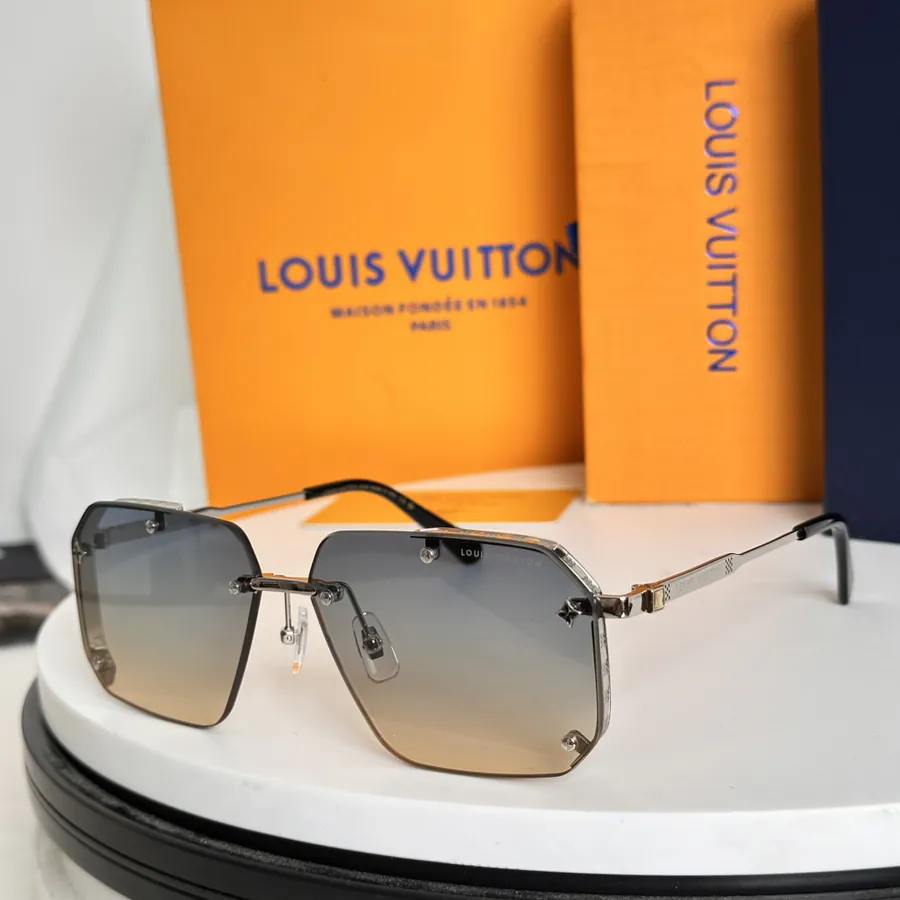 LOUIS Bucket Bag